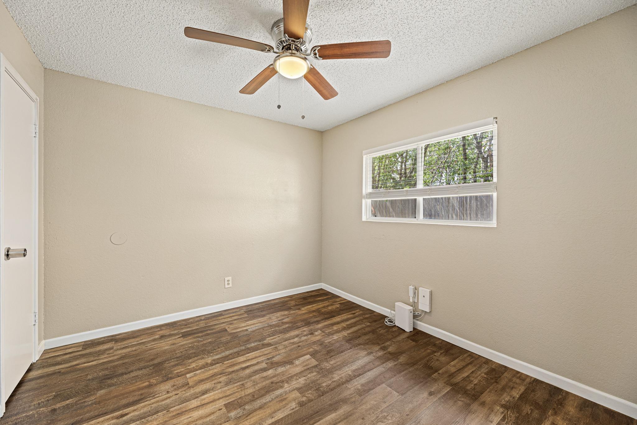 906 Oleander Ln #906 Property Photo 22