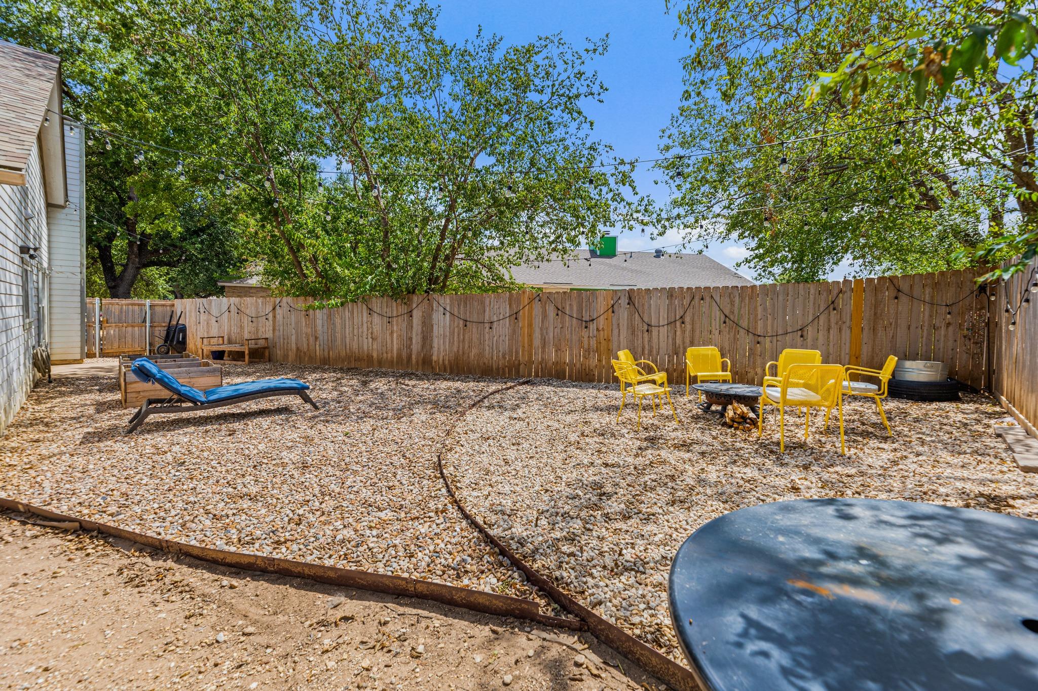 906 Oleander Ln #906 Property Photo 36