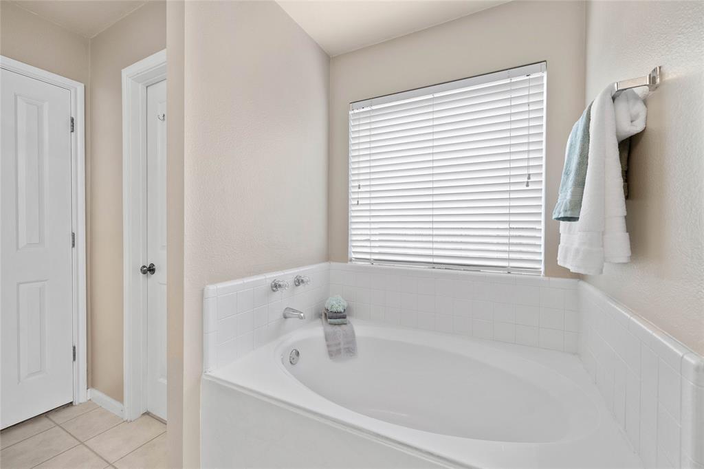 8604 Priest River Dr Property Photo 15