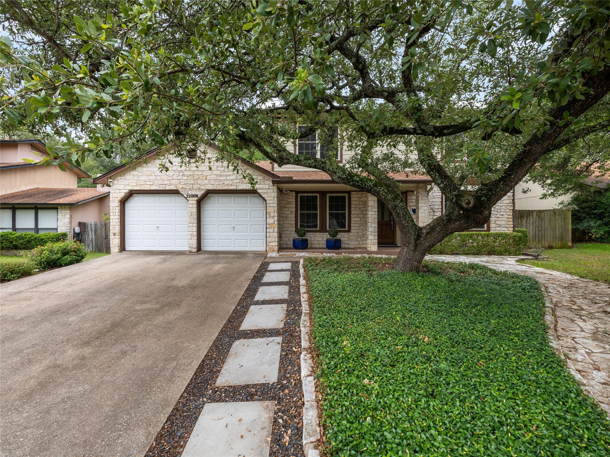 12208 Antoinette Pl Property Photo 1