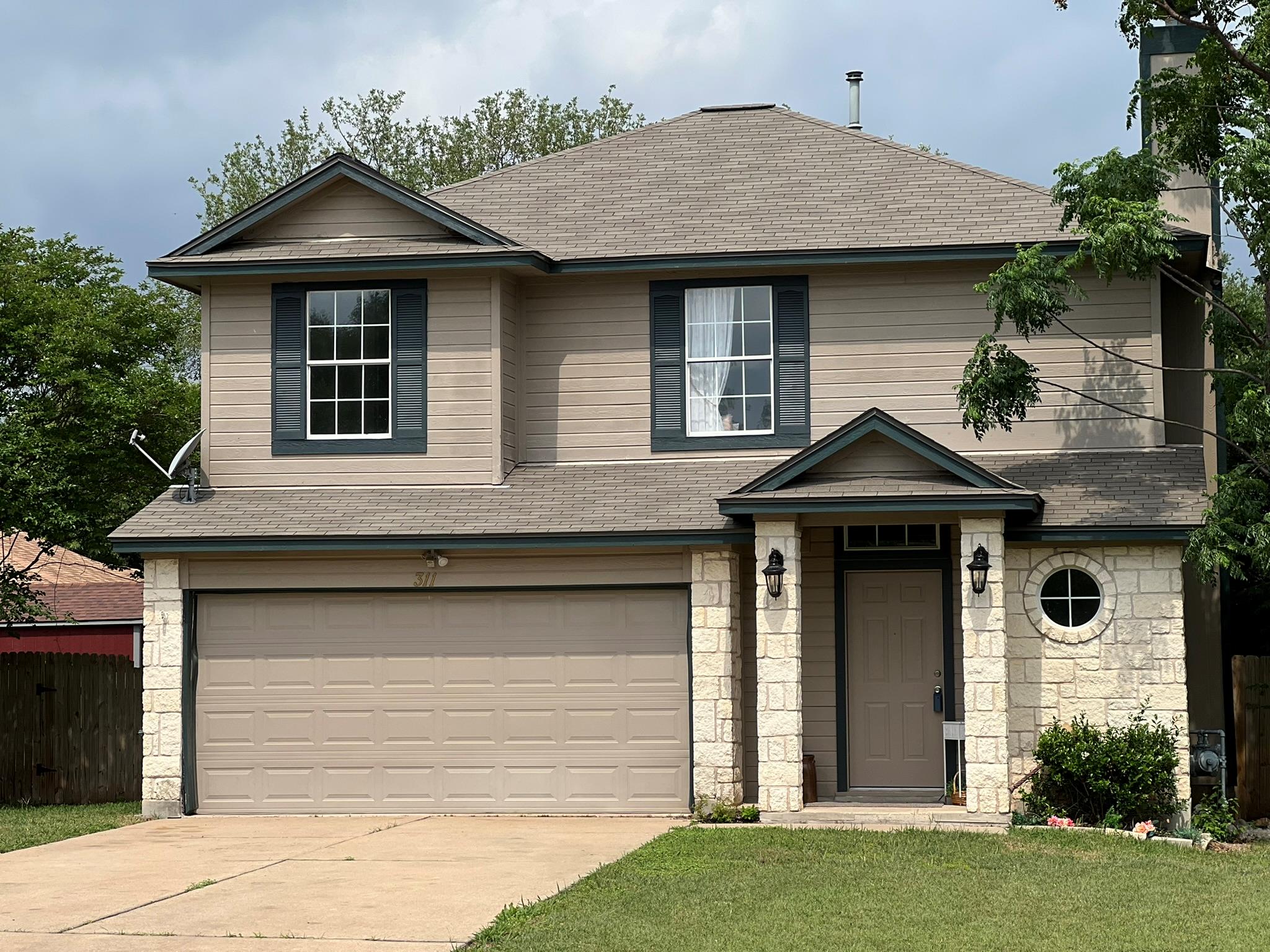 311 Juniper Dr Property Photo 1