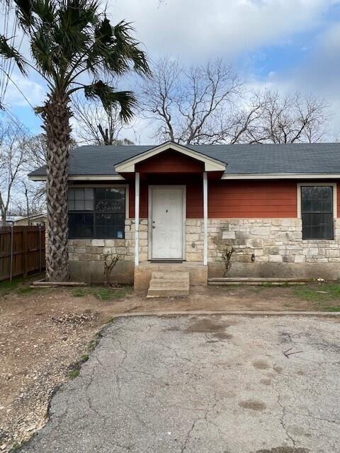 309 S Avenue C A Property Photo