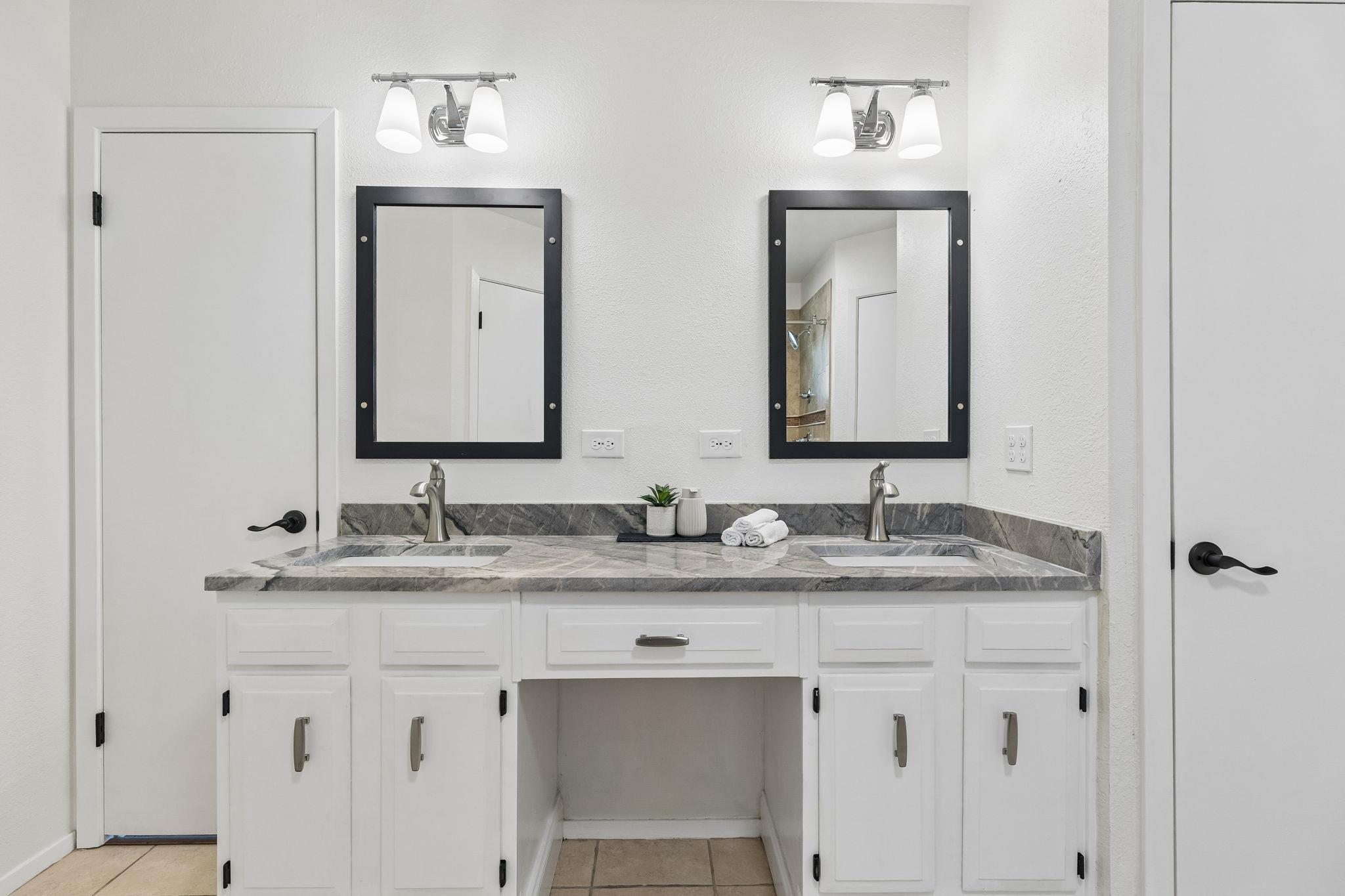 3415 Amalfi Cv Property Photo 8