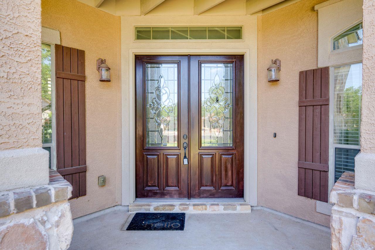 15633 Interlachen Dr Property Photo 5