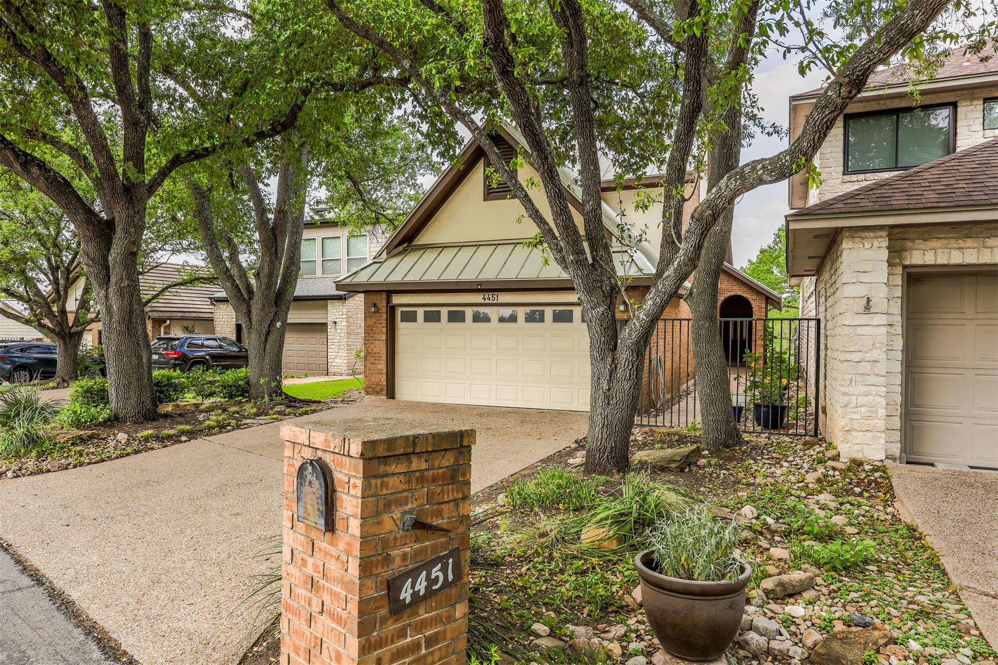 4451 Stony Meadow Ln Property Photo