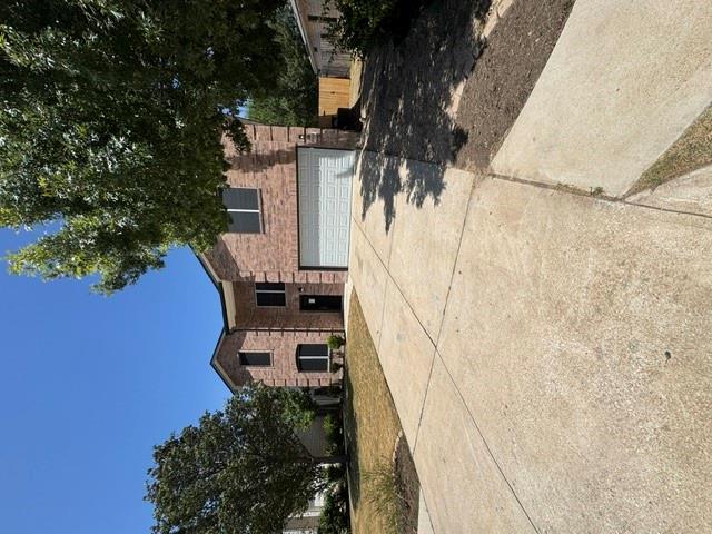 709 Los Robles Rd Property Photo 1