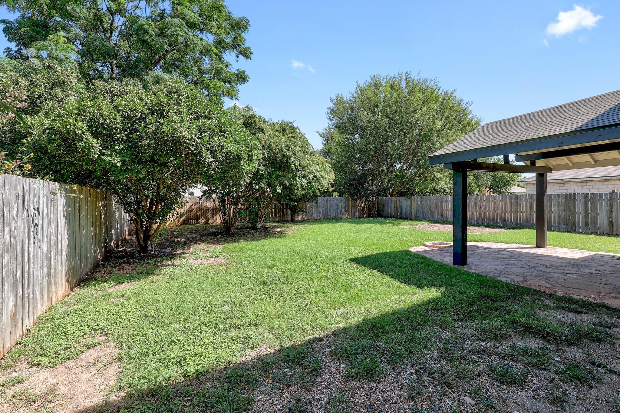 709 Los Robles Rd Property Photo 5