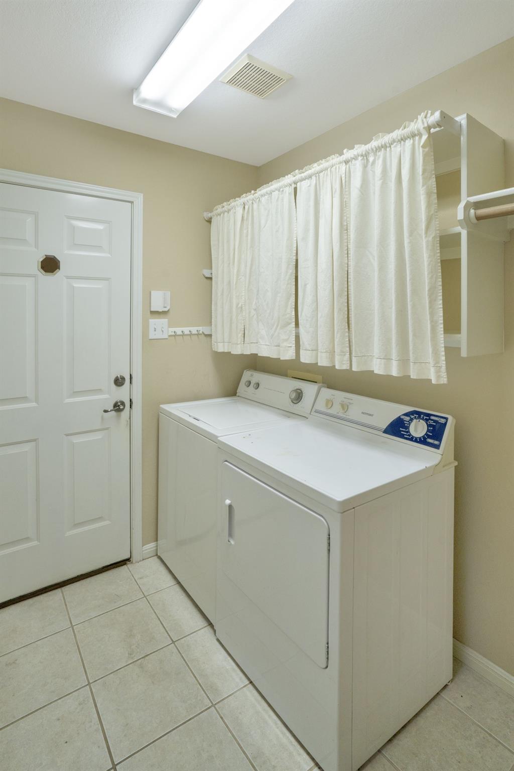 111 Village Park Dr Property Photo 24
