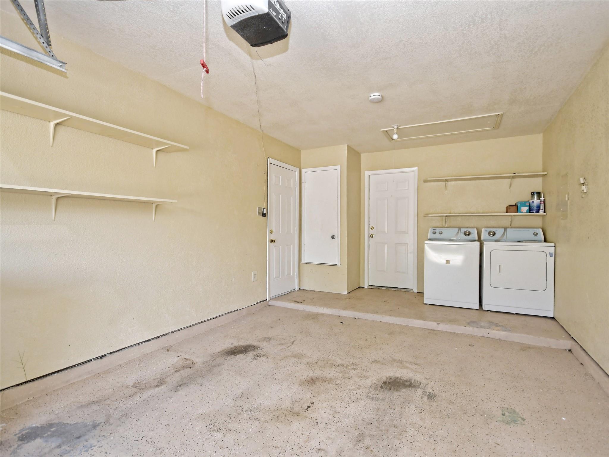 415 Fantail Loop #a Property Photo 8