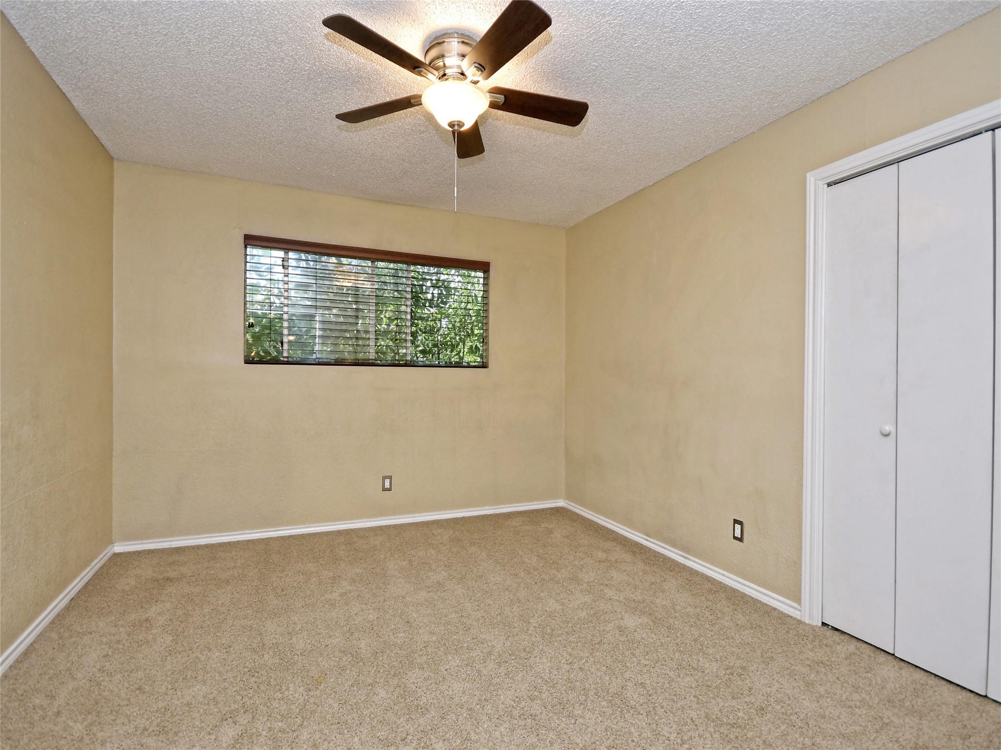 415 Fantail Loop #a Property Photo 11