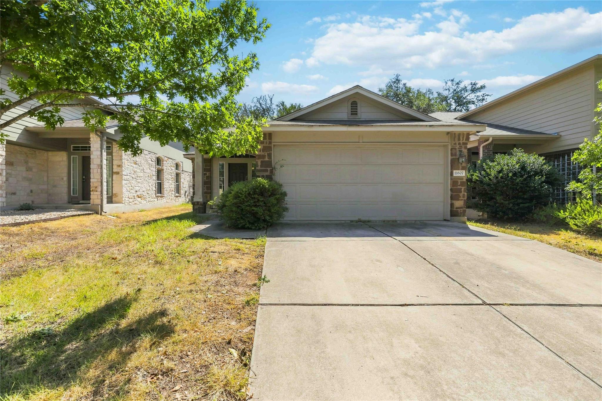 11607 Eric Heiden Ct Property Photo 2