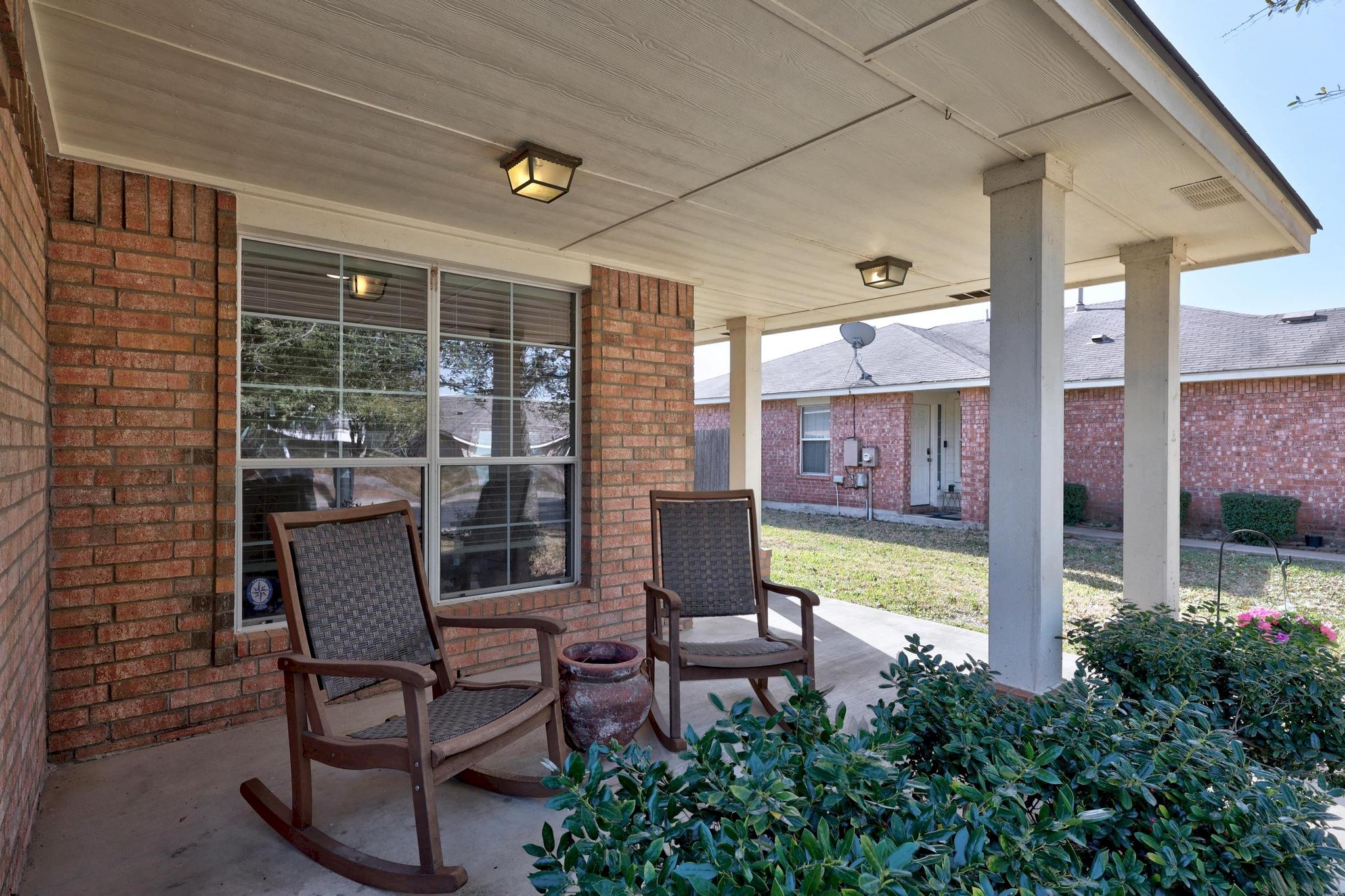 2213 Pearson Way Property Photo