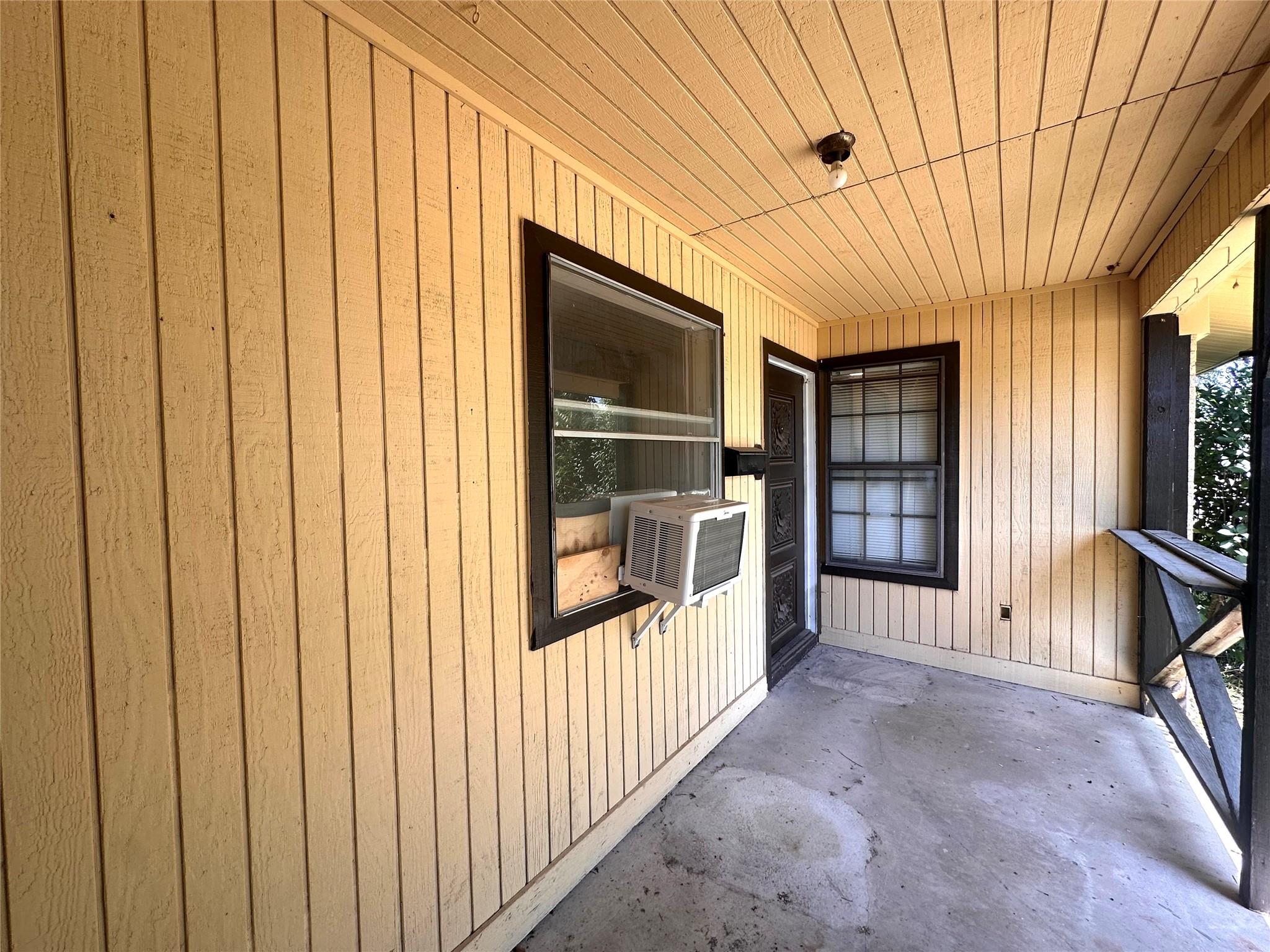 400 Sunbonnet Dr Property Photo 3