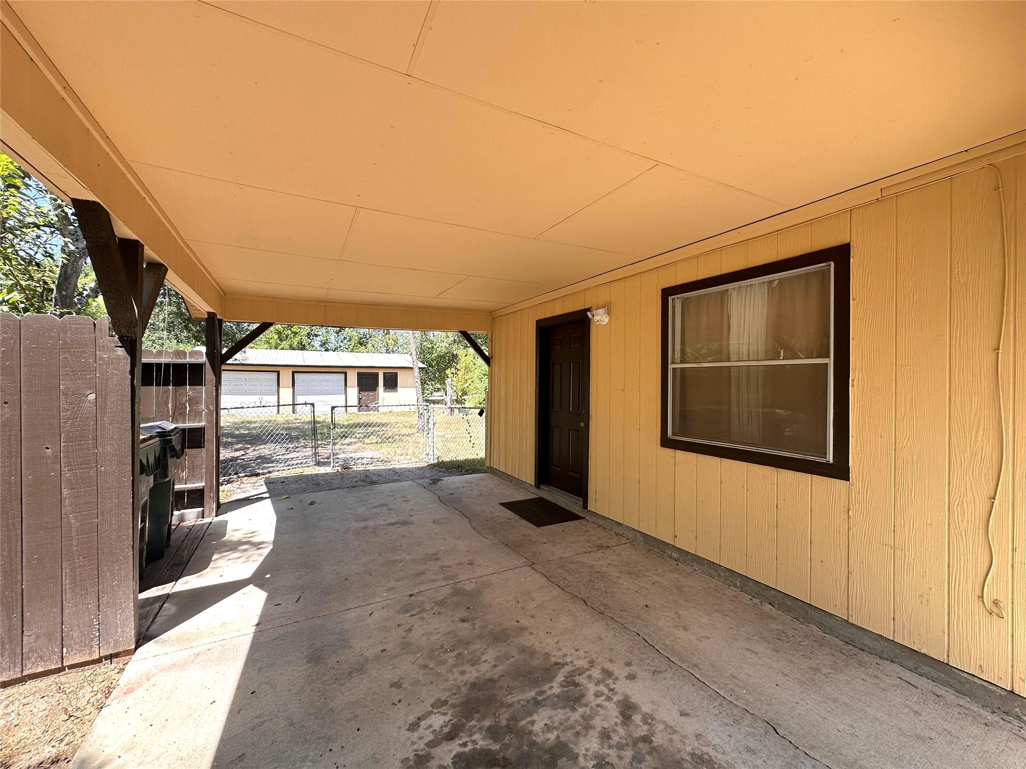 400 Sunbonnet Dr Property Photo 5