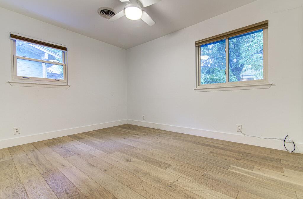 2704 Nottingham Ln Property Photo 10