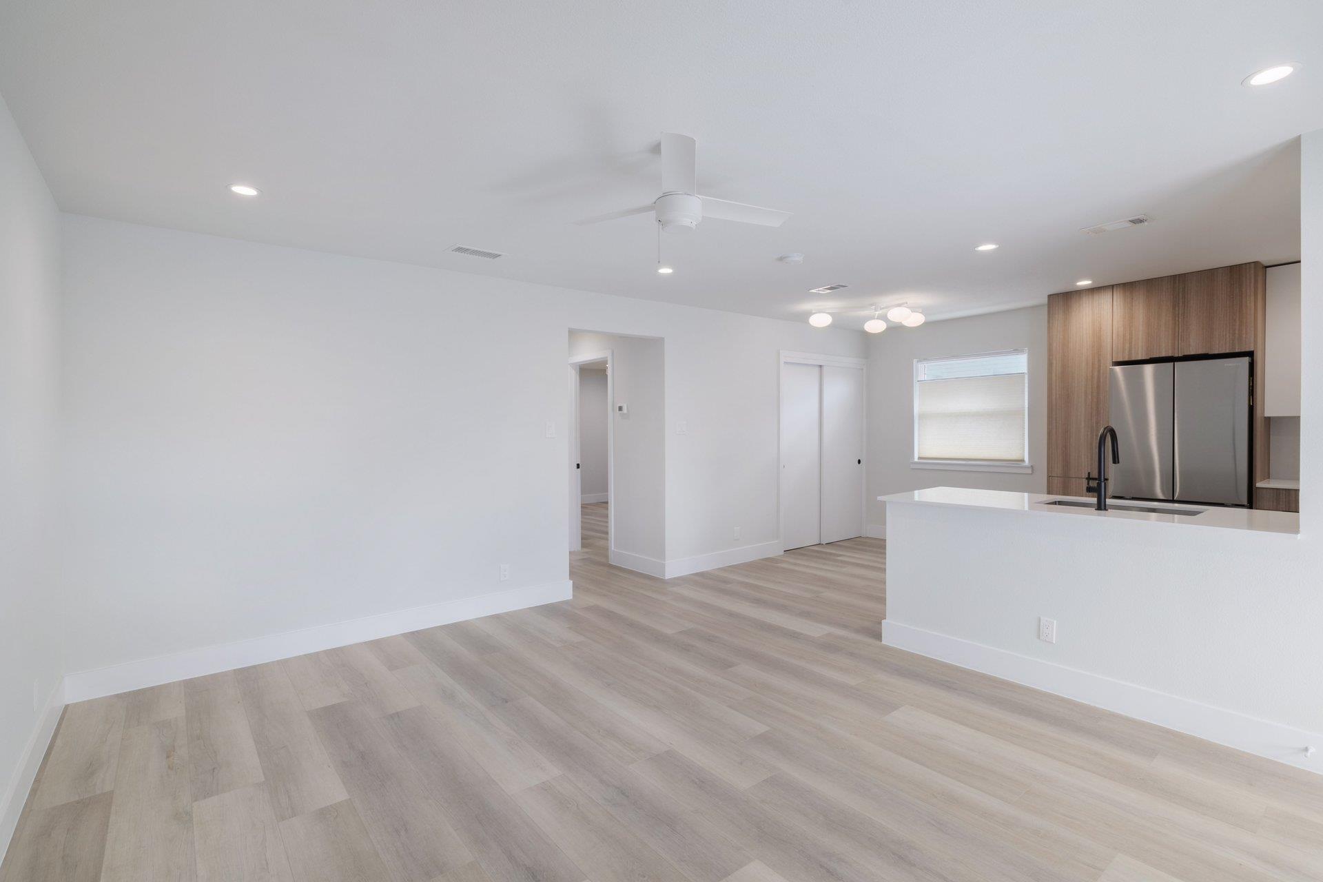 5304 Saint Georges Grn #d Property Photo 6