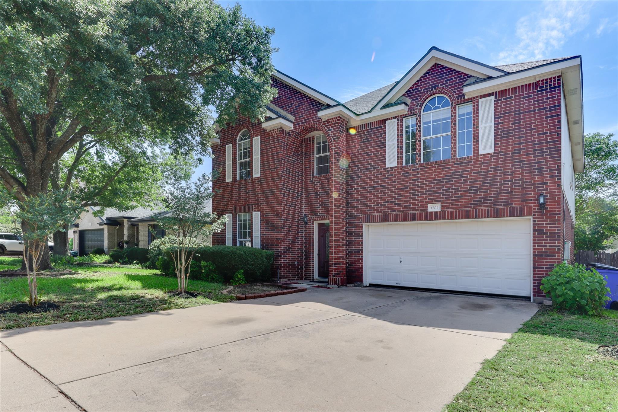 1204 Stepp Bnd Property Photo 1