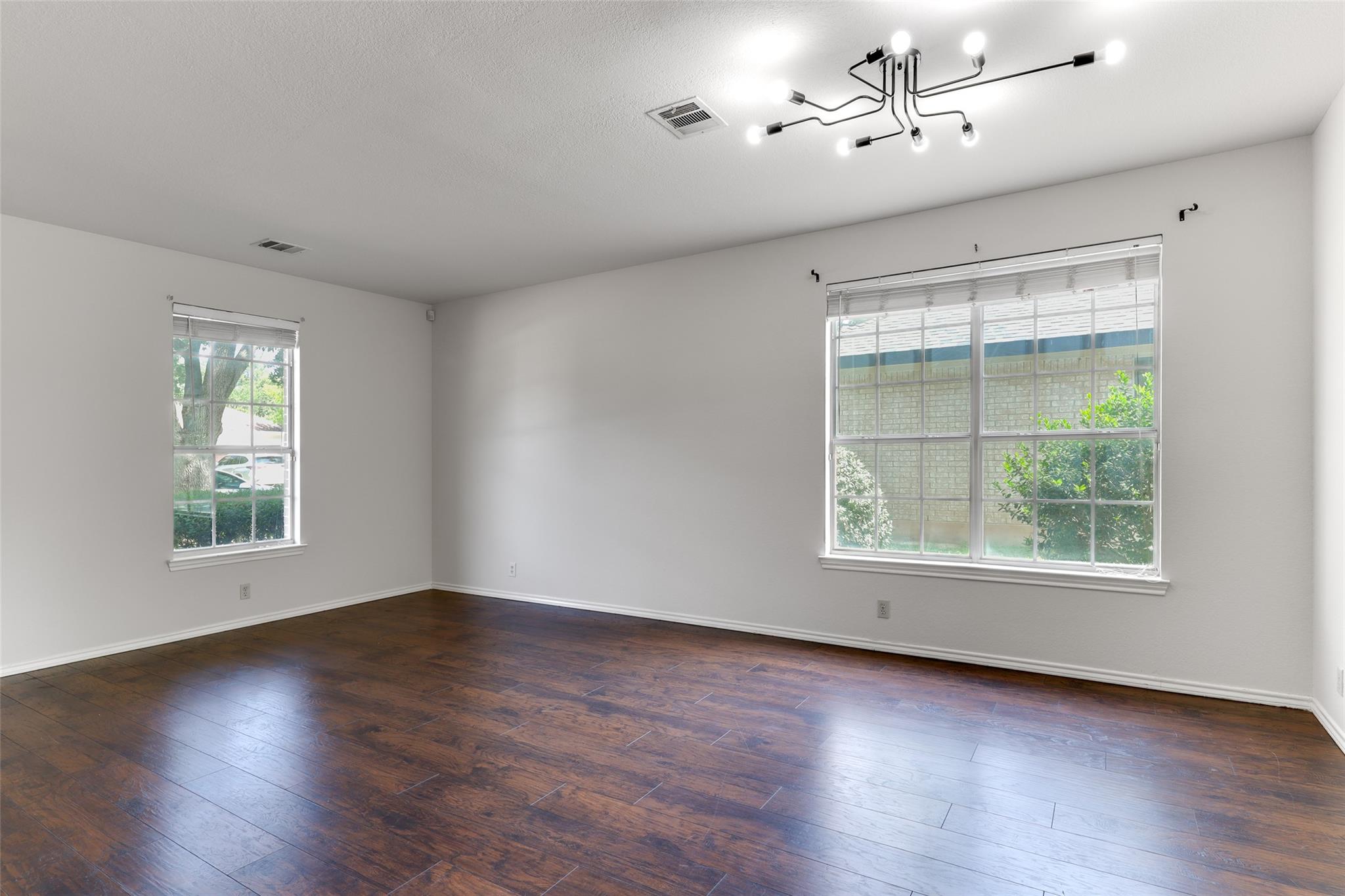 1204 Stepp Bnd Property Photo 4