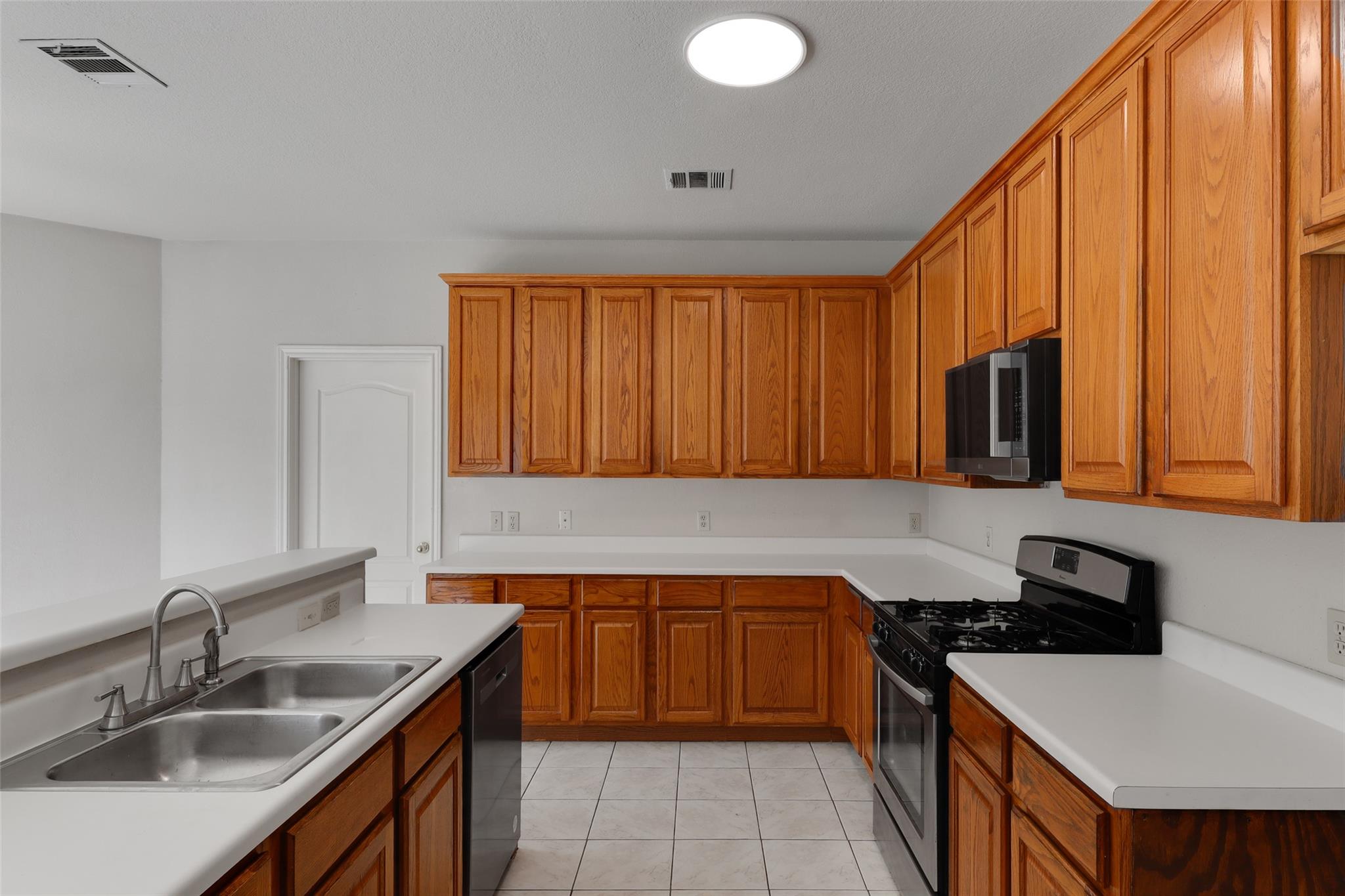 1204 Stepp Bnd Property Photo 9