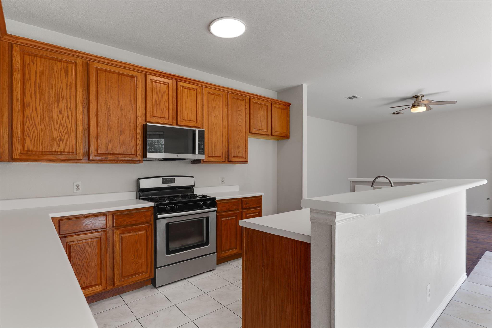 1204 Stepp Bnd Property Photo 11