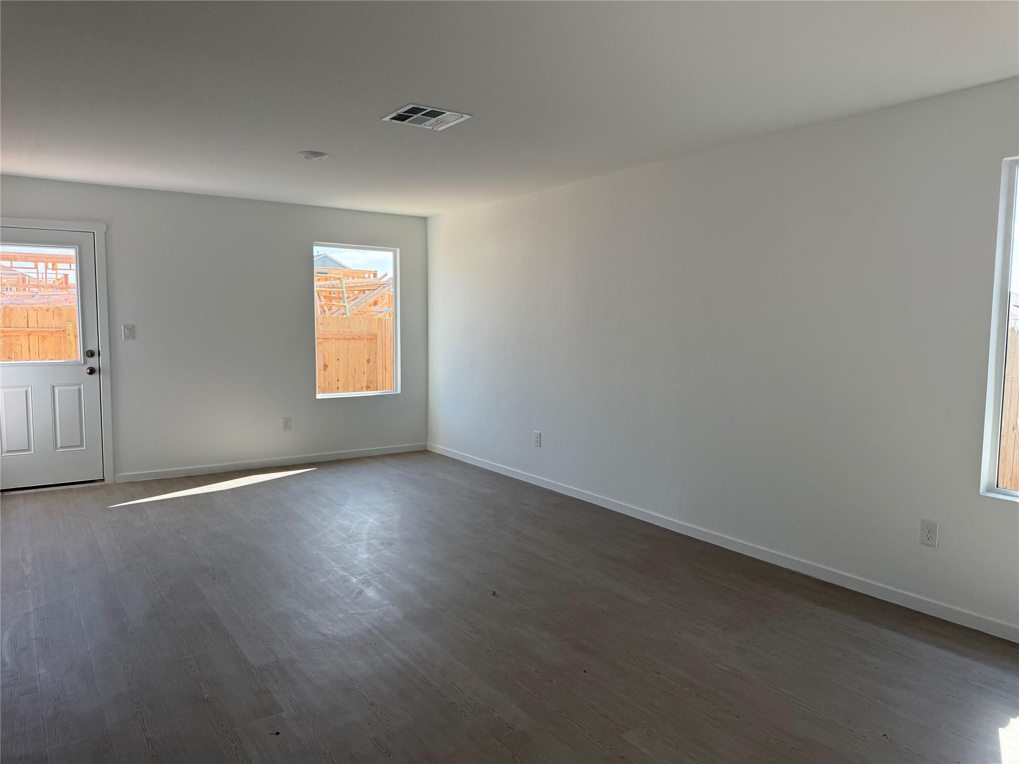142 Pink Footed Pass Property Photo 4