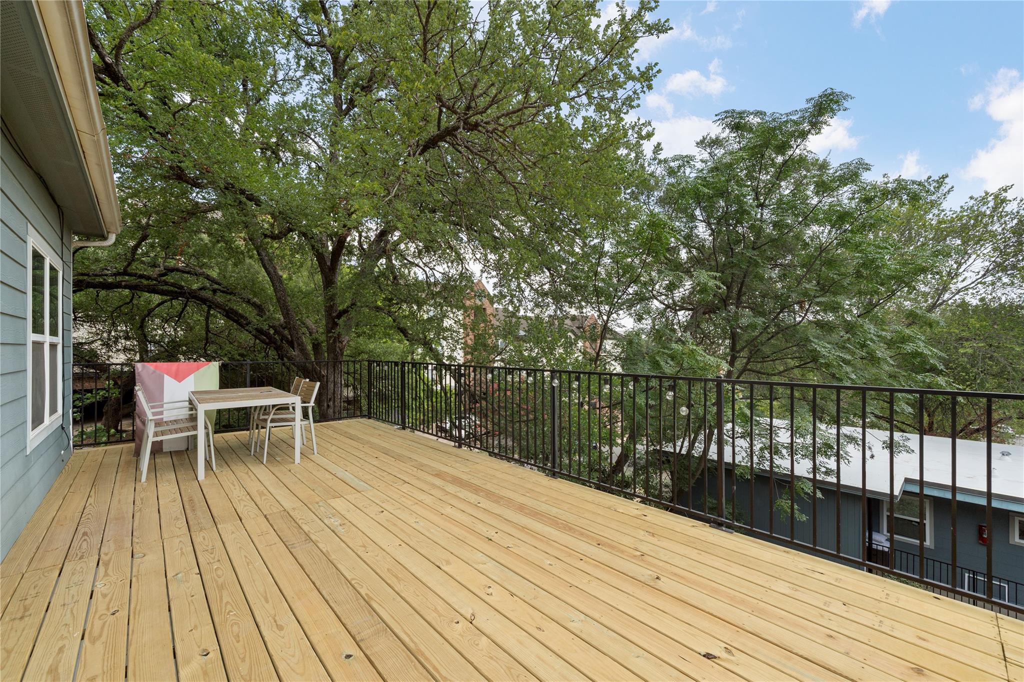 201 W 31st St #h Property Photo 20
