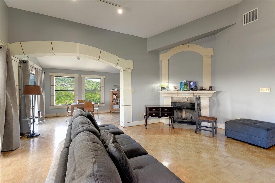 1712 Lakeshore Dr #c Property Photo 4