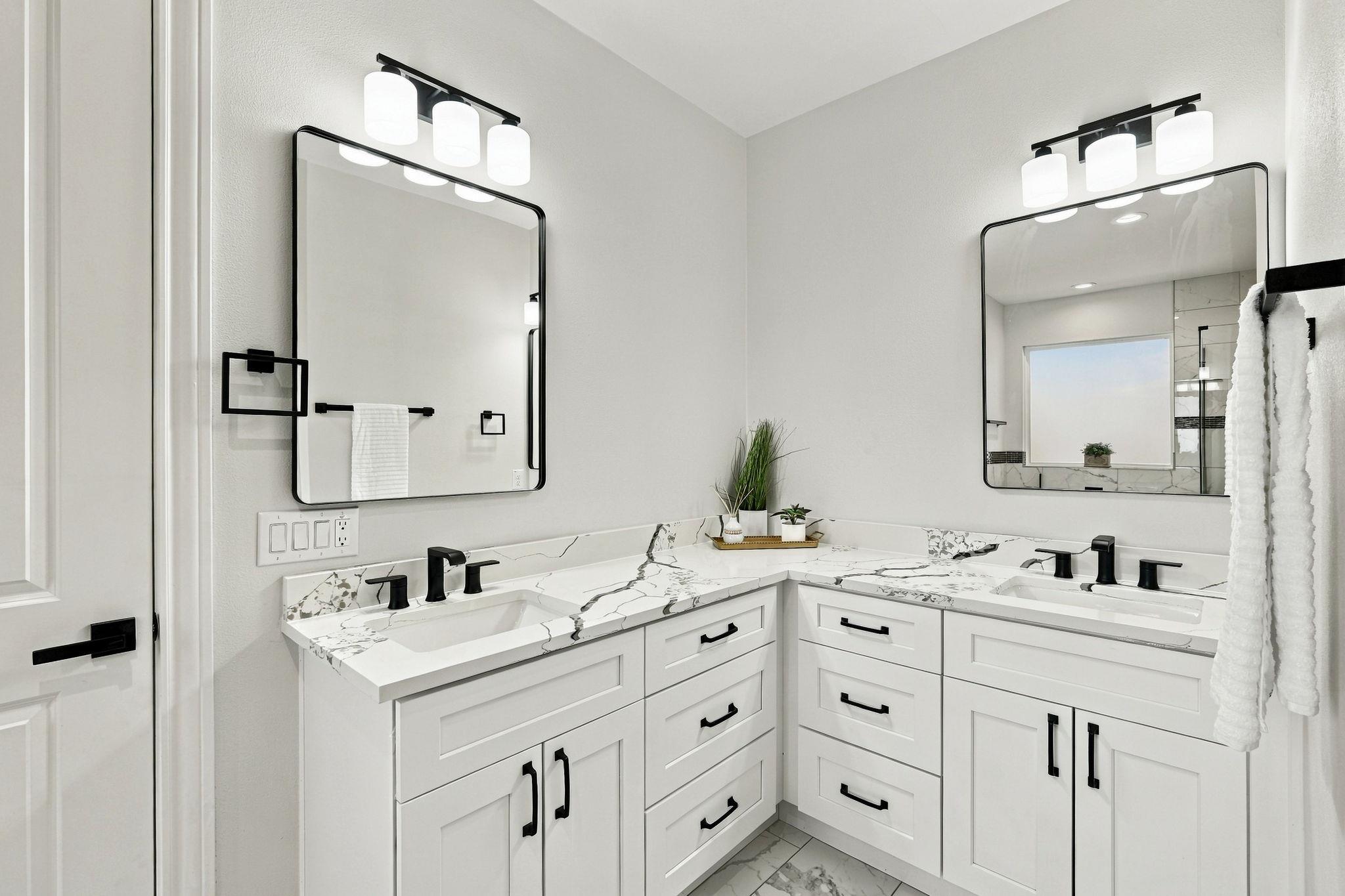 20302 Boggy Ford Rd Property Photo 20