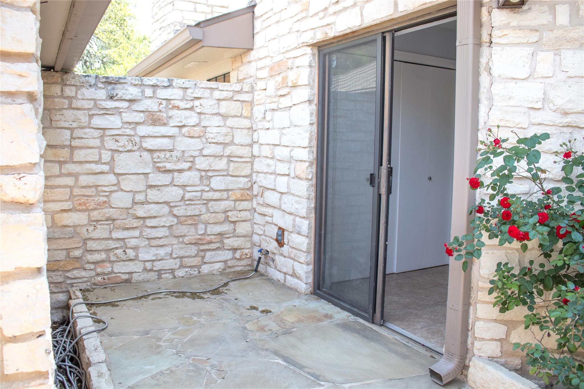 2201 Lakeway Blvd #2 Property Photo 6