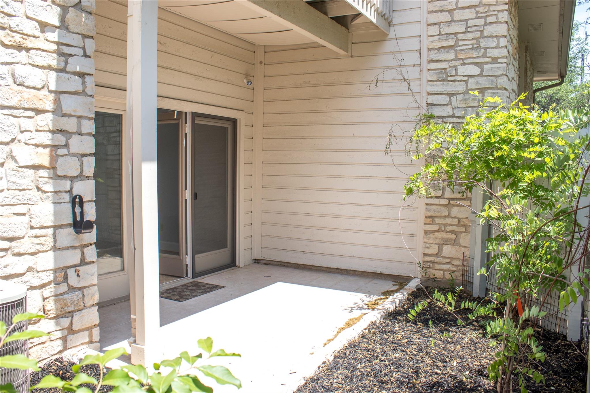 2201 Lakeway Blvd #2 Property Photo 13