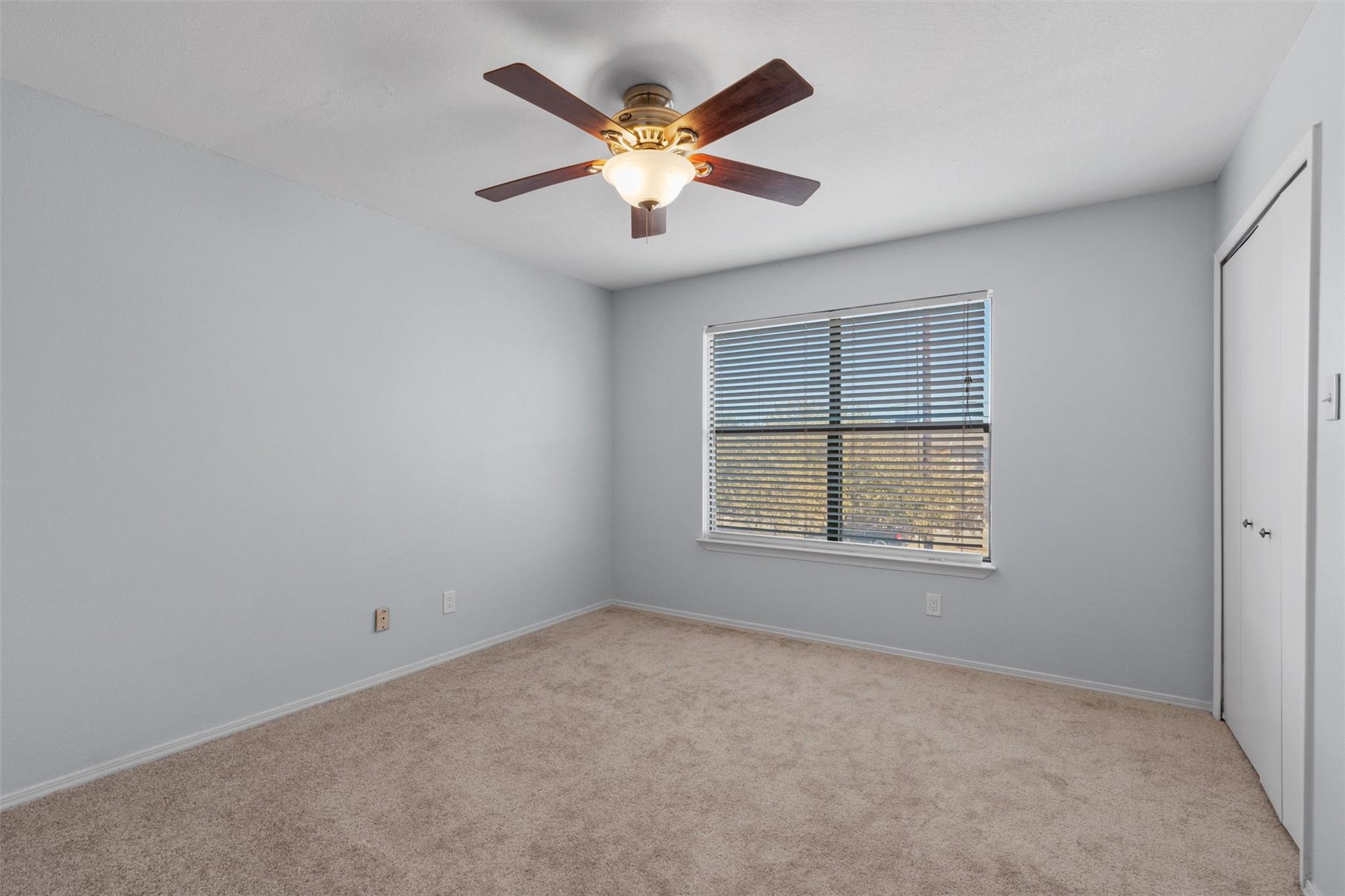 3004 Whisper Oaks Ln B Property Photo 9