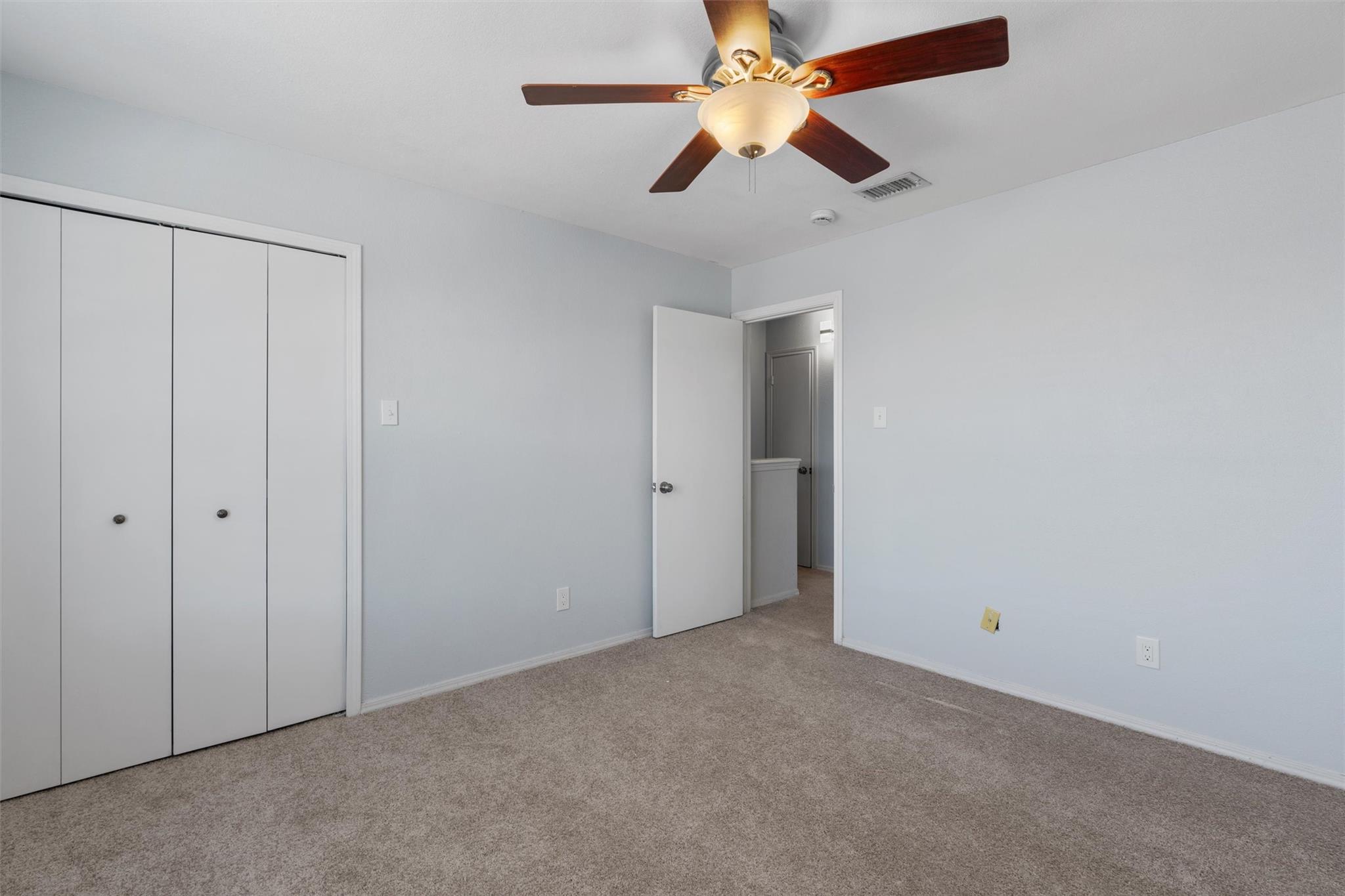 3004 Whisper Oaks Ln B Property Photo 10