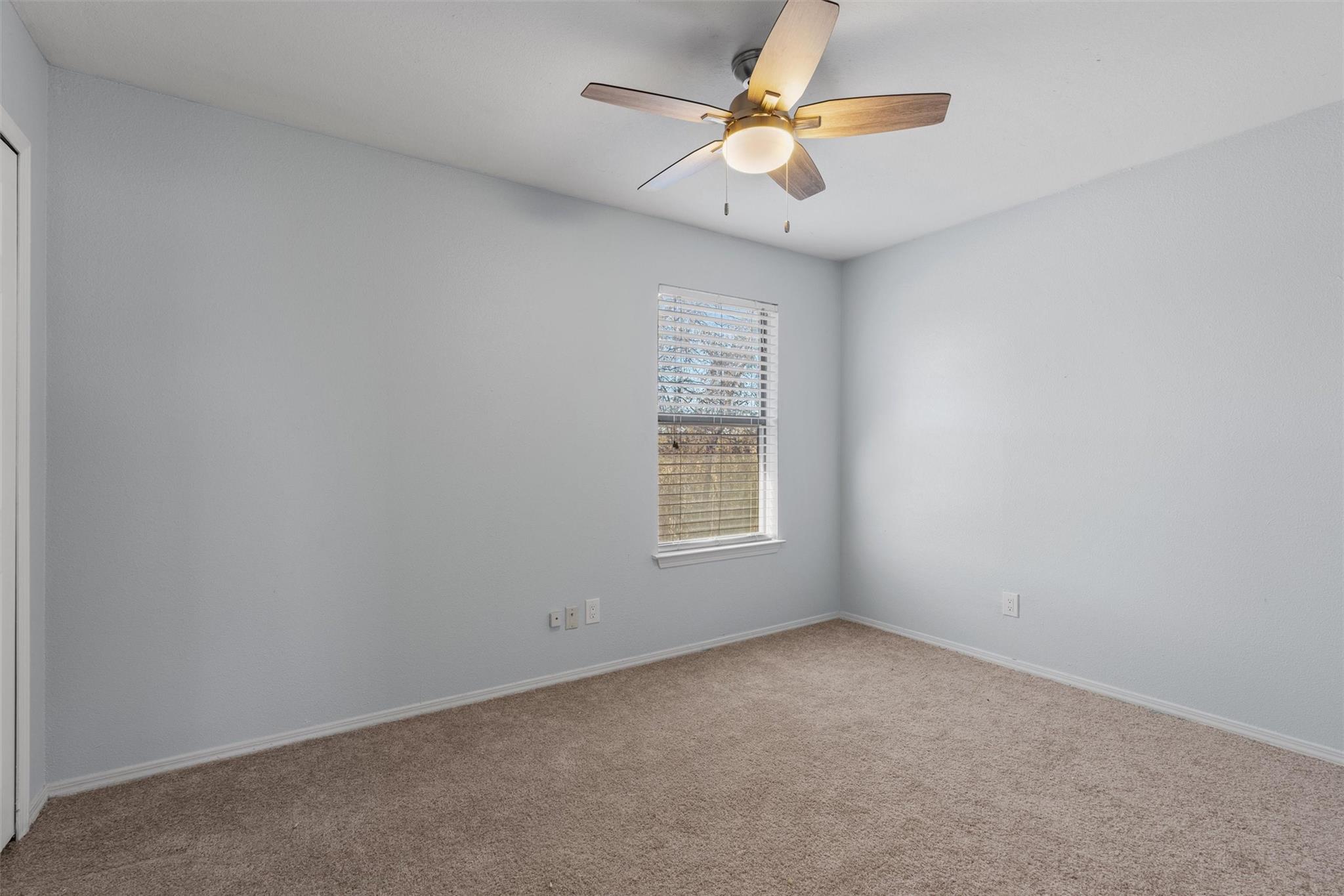 3004 Whisper Oaks Ln B Property Photo 12