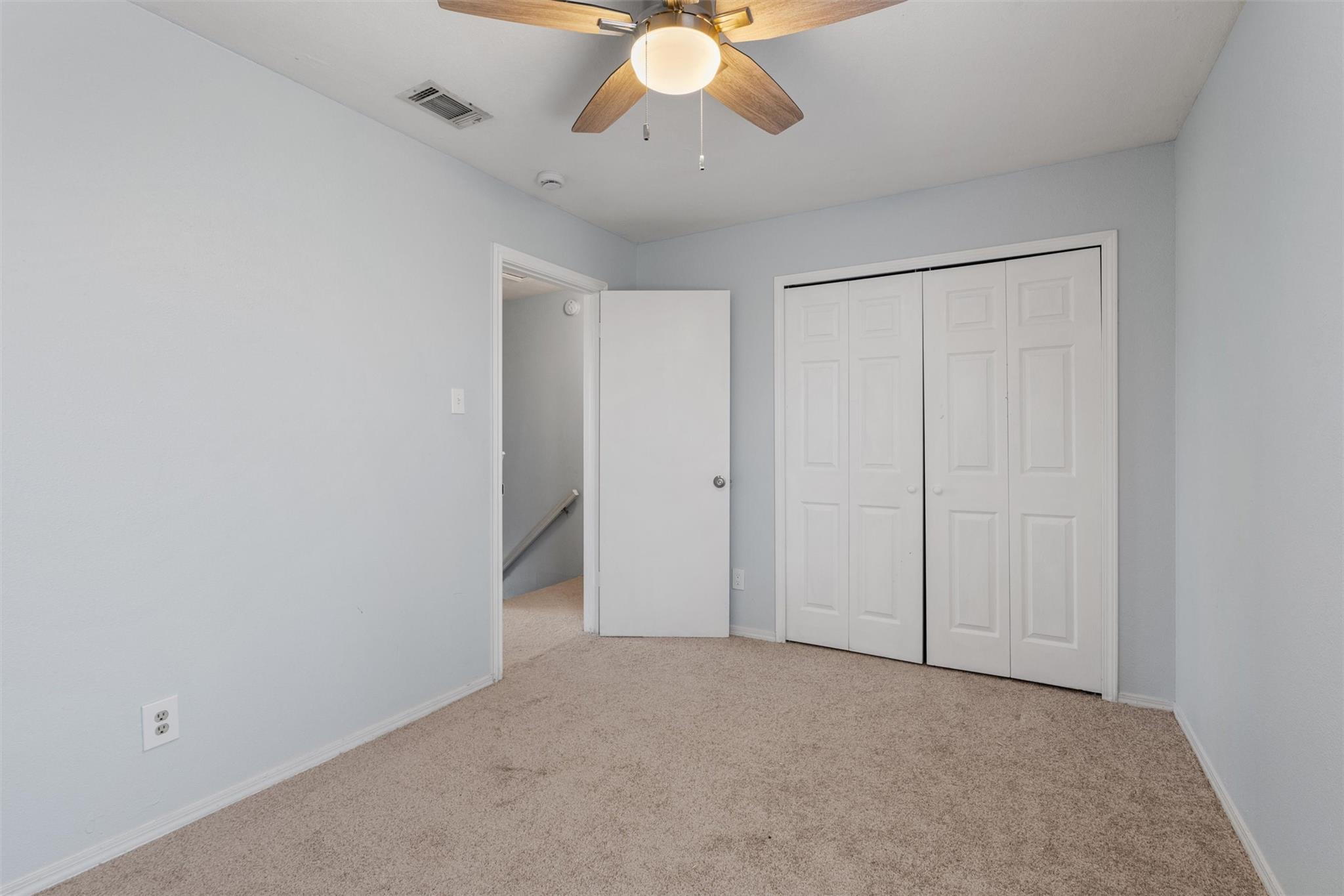 3004 Whisper Oaks Ln B Property Photo 13