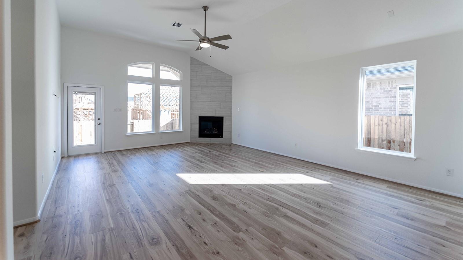 294 Rubber Tree Way Property Photo 2