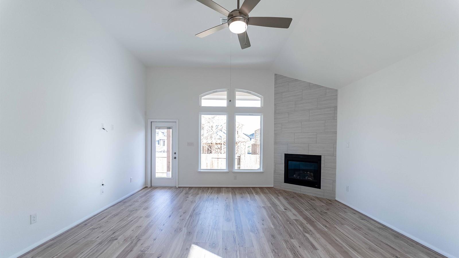 294 Rubber Tree Way Property Photo 3