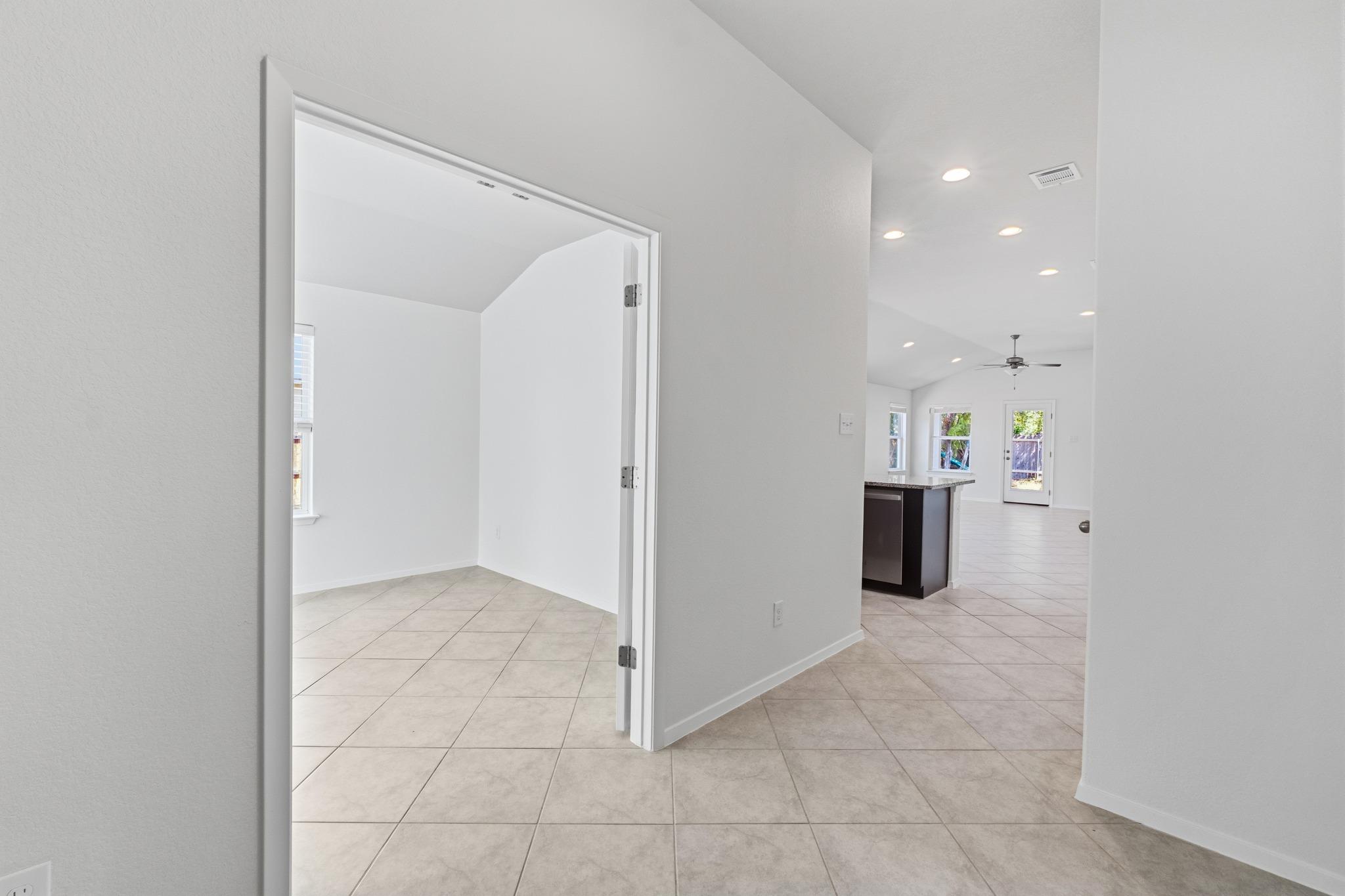 21720 Crystal Way Property Photo 4