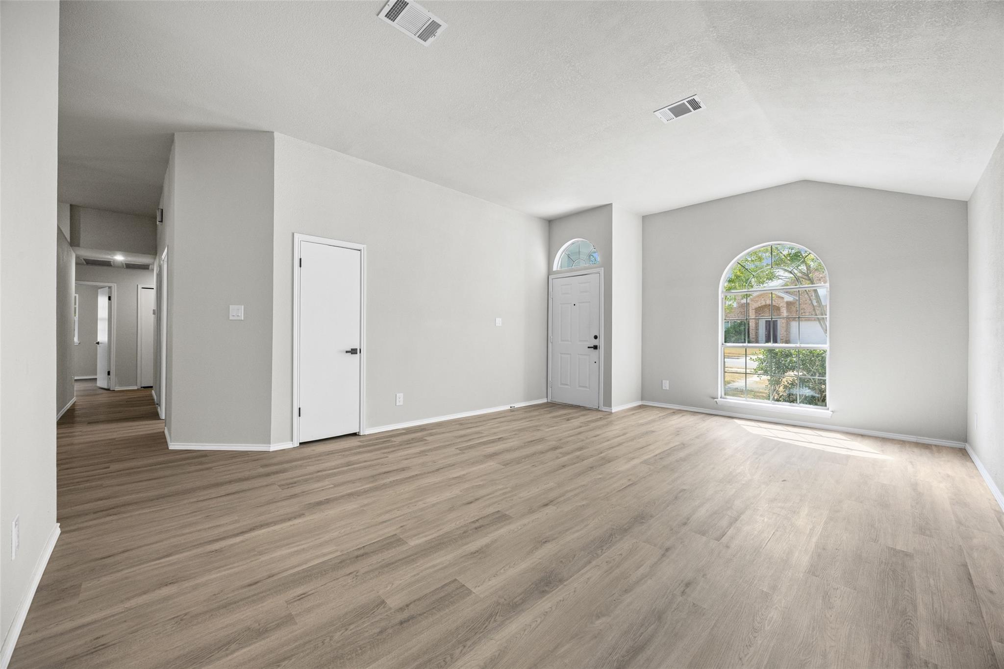 1709 Southeastern Trl Property Photo 4