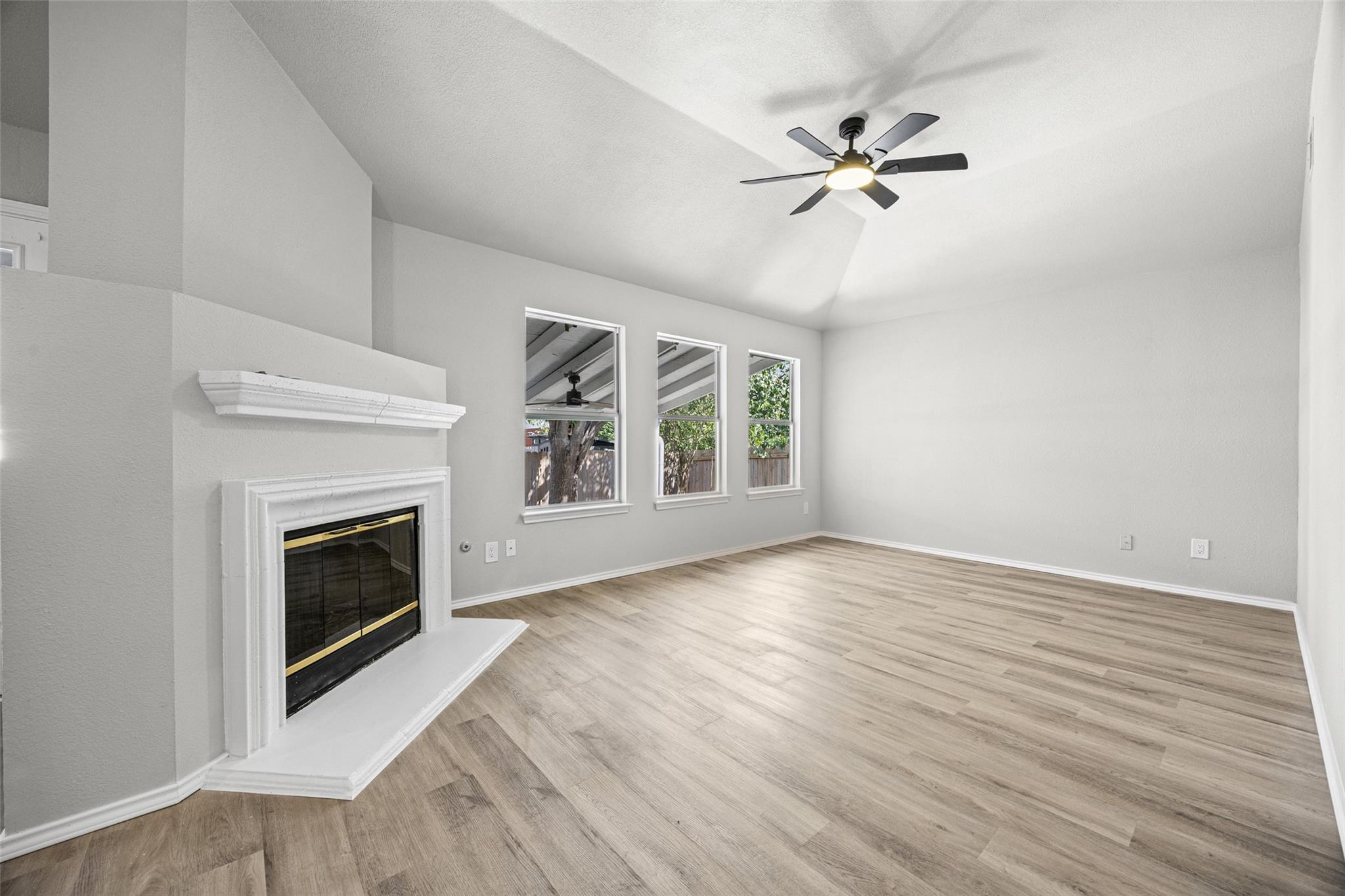 1709 Southeastern Trl Property Photo 9