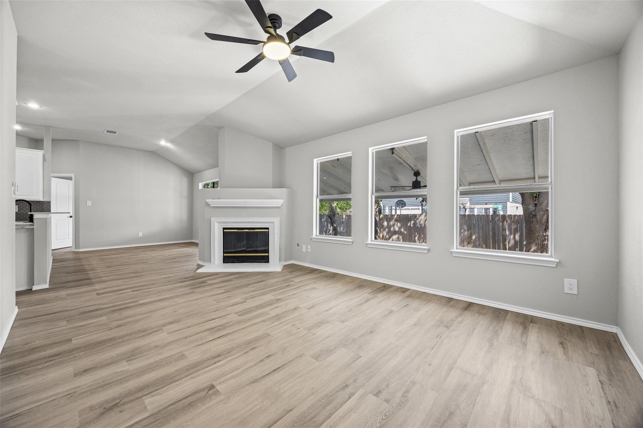 1709 Southeastern Trl Property Photo 11