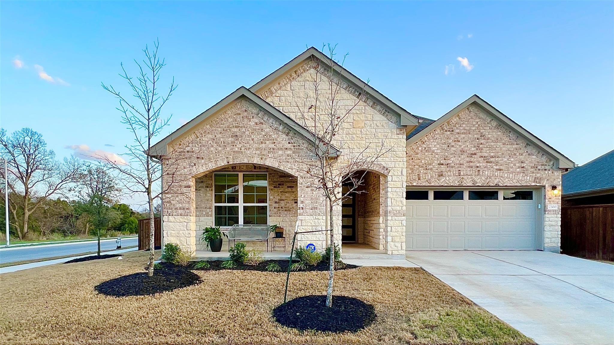 2300 Leppy Ln Property Photo