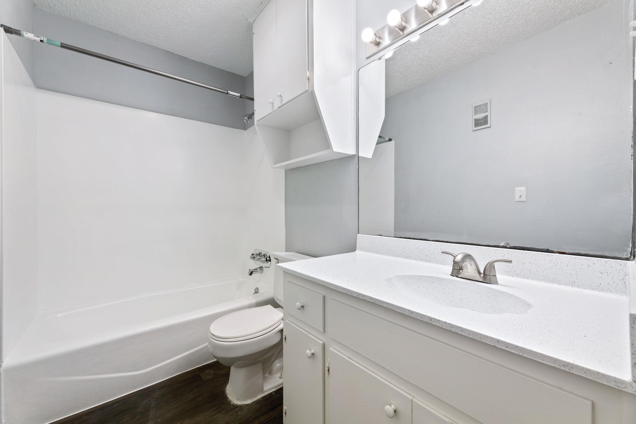 406 E 30 St ##106 Property Photo 8