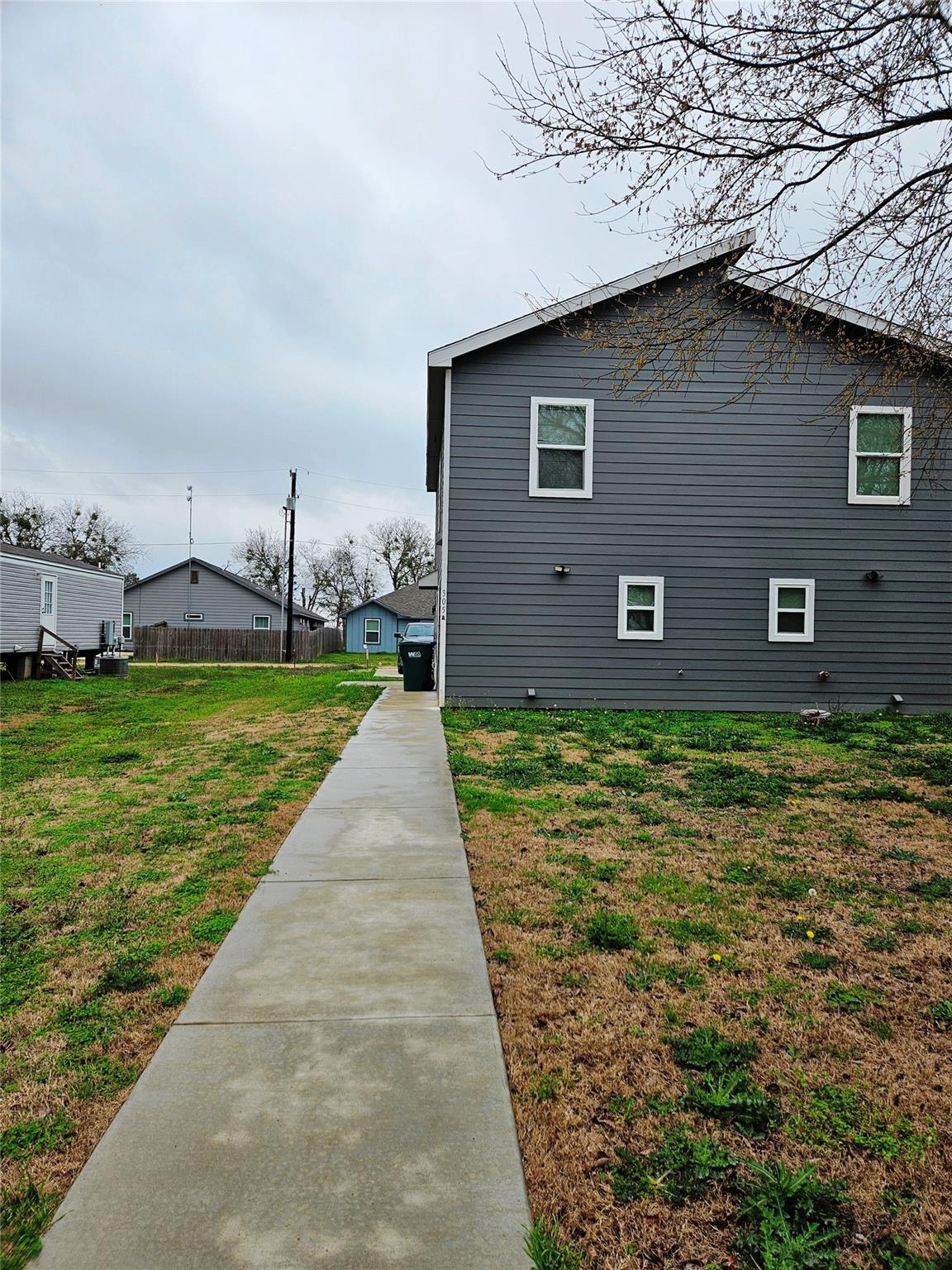 305 Anderson St A Property Photo