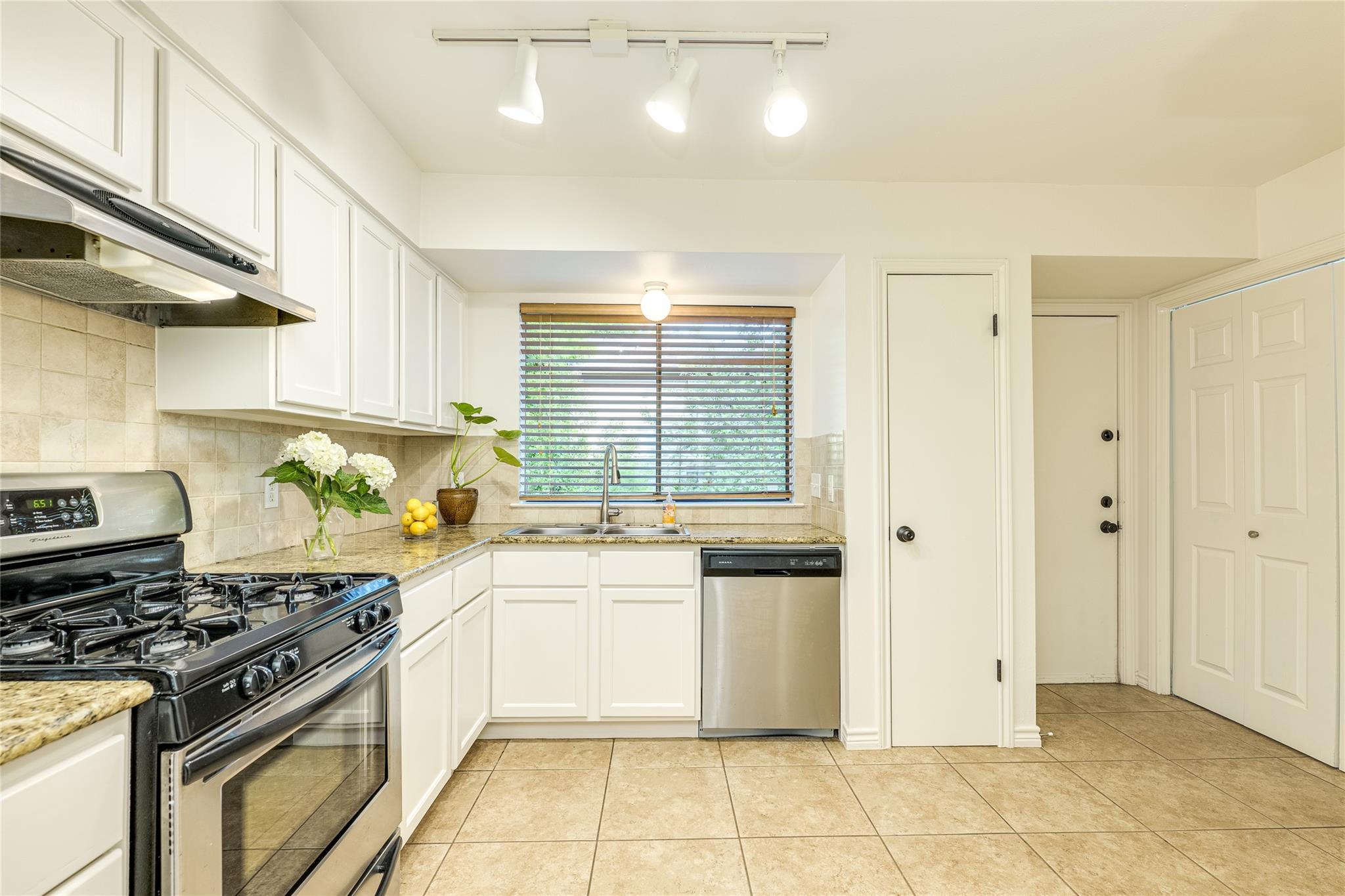 2500 Enfield Rd #9 Property Photo 12