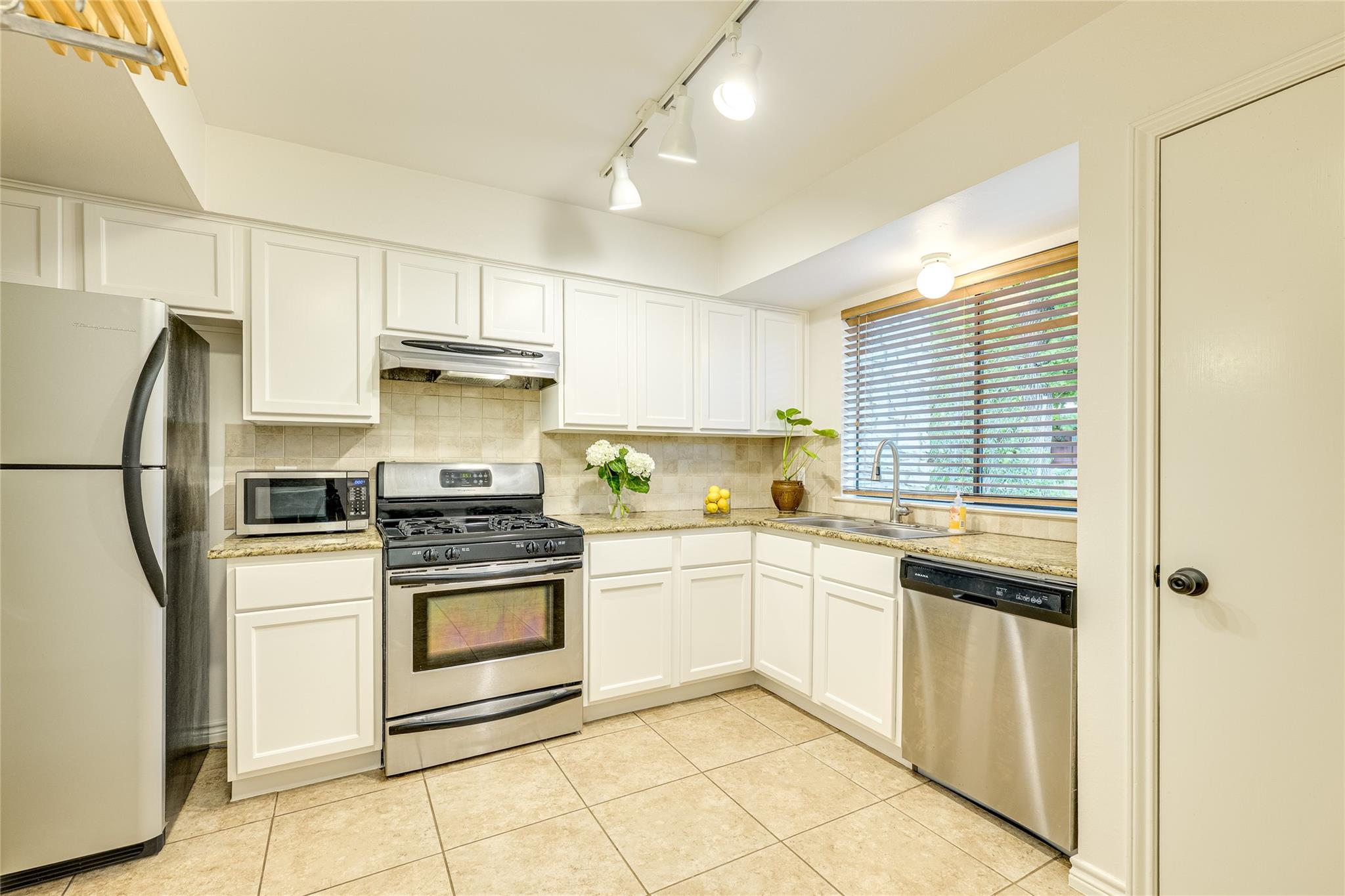 2500 Enfield Rd #9 Property Photo 13