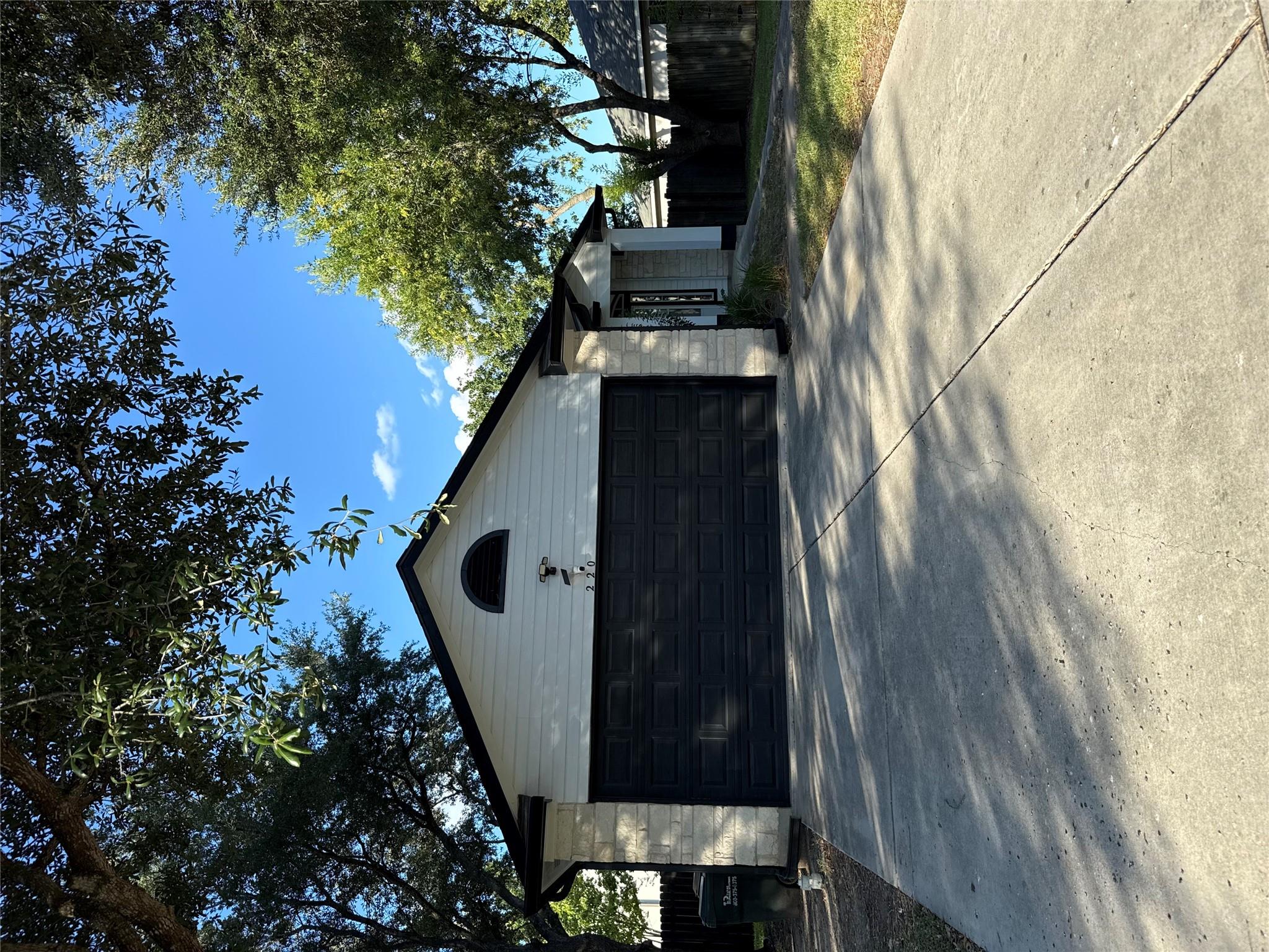 220 Bailey Loop Property Photo 1