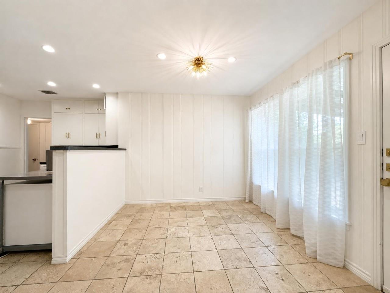 1303 Morrow St Property Photo 9