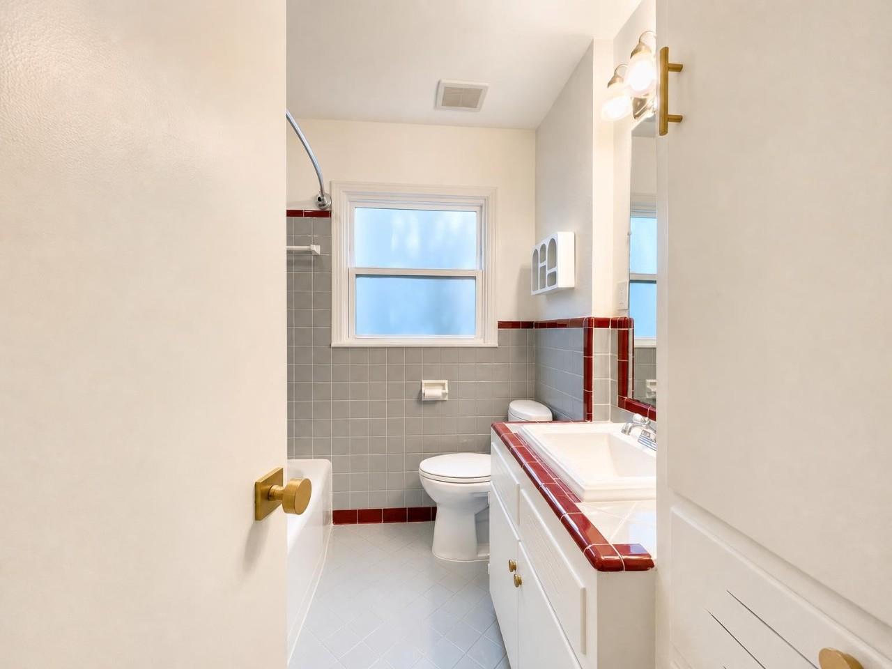 1303 Morrow St Property Photo 24