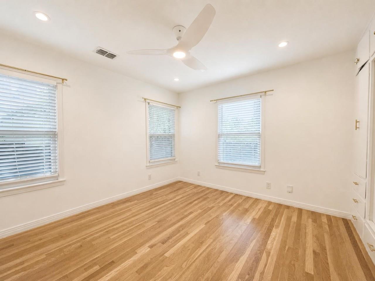 1303 Morrow St Property Photo 32