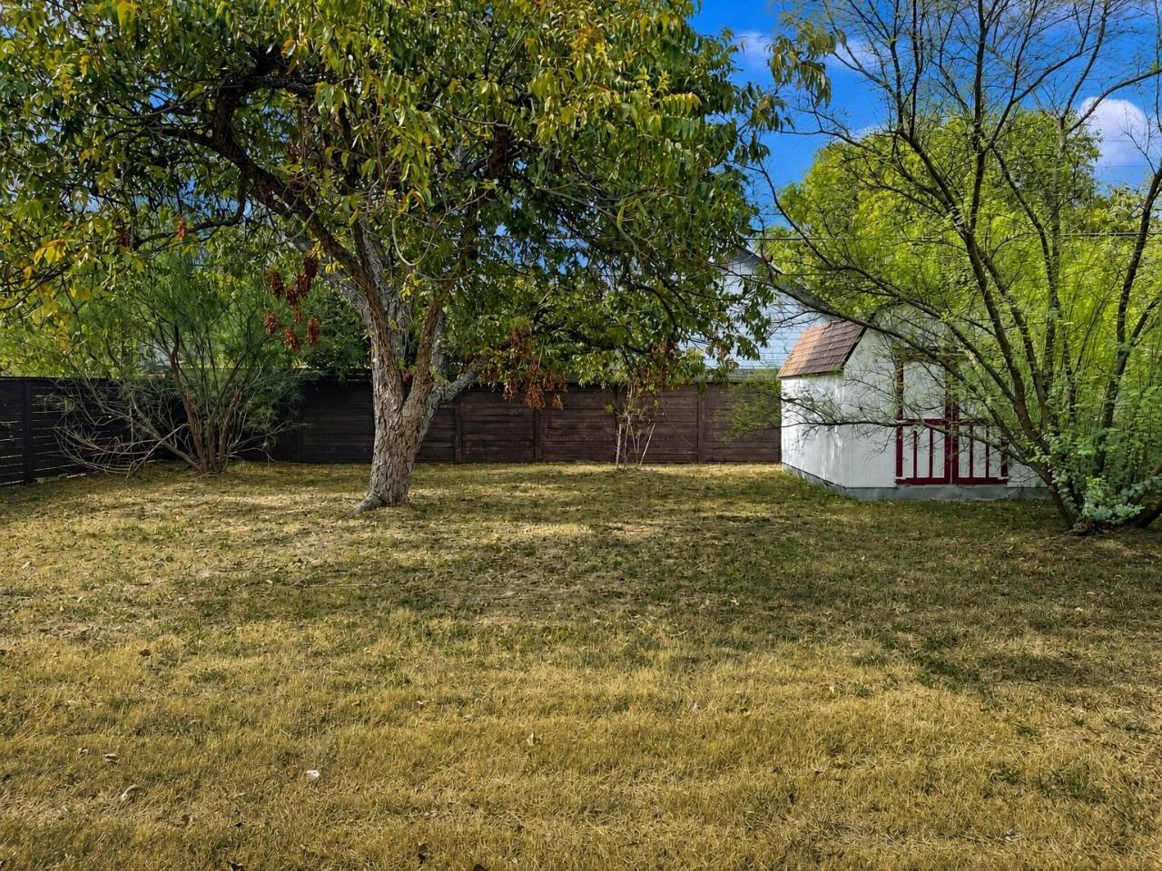 1303 Morrow St Property Photo 36